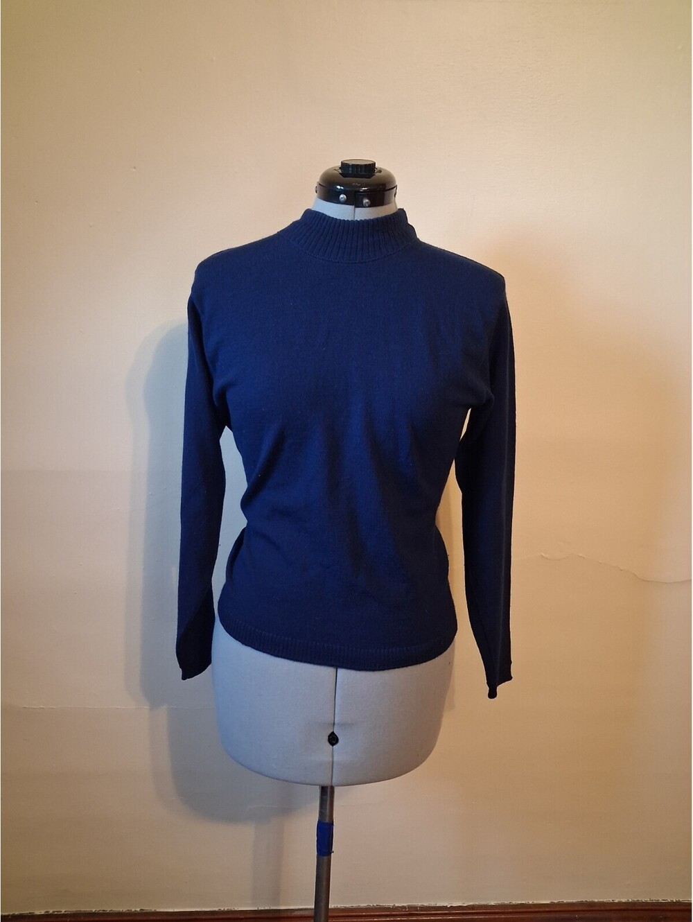 Vintage Pendelton Sweater, Navy Blue Soft Wool Size Medium Stretchy